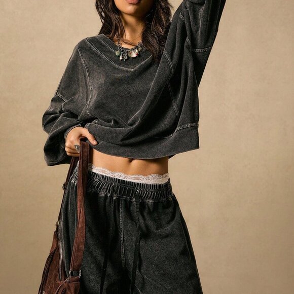 Casual Women's loose Trousers & Sweatshirt Two-Piece set - Picture 7 of 8